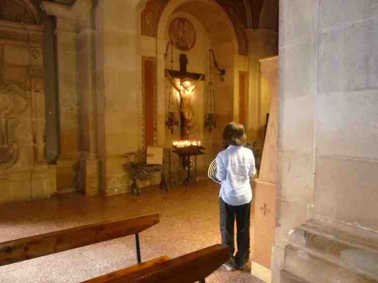 Chona Walden venerating the Cross