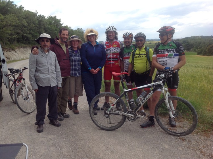 John Ng, Fr Josep Lluis Iriberri SJ, Sarah Davies and Gillian McIlwain with cyclists